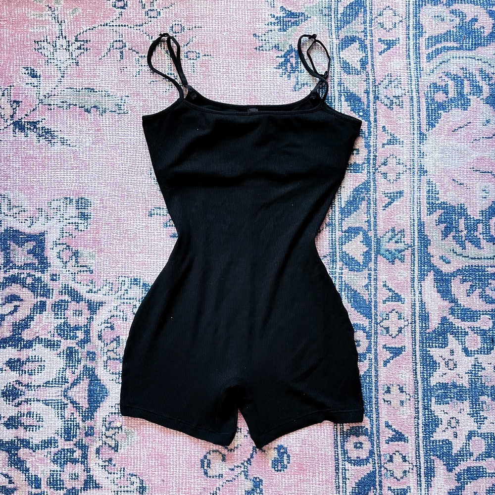 SKIMS Soft Lounge Scoop Neck Onesie in Onyx in XS